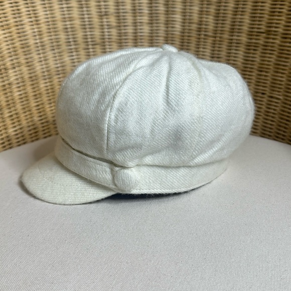 Adorable NWOT Angela & William Cream Color News Boy Hat & Matching Scarf - Picture 5 of 12